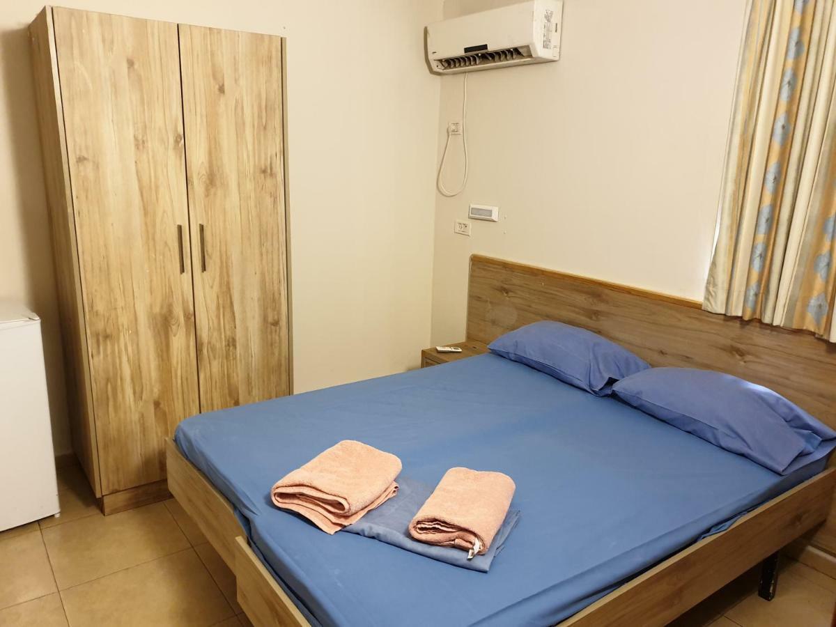 Bergik Hotel Тверия Экстерьер фото