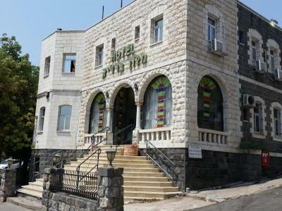Bergik Hotel Тверия Экстерьер фото